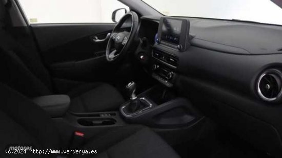 Hyundai Kona 1.0 TGDI Maxx 4x2 de 2023 con 19.501 Km por 19.900 EUR. en Valencia