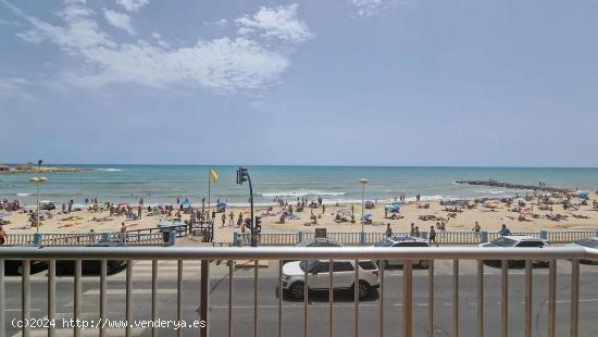 TORREVIEJA PRIMERA LINEA PLAYA LOS LOCOS, VISTAS FRONTALES 3 HABS 2 BAÑOS + GARAJE...315.000 EUROS!