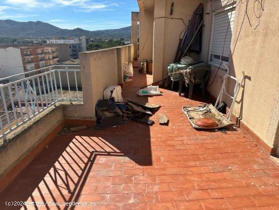 Atico sin ascensor con un ¡a magnifica terraza - ALICANTE