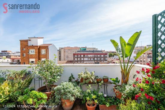 Atico céntrico con 32m2 de terraza al Sur y garaje opcional - CANTABRIA