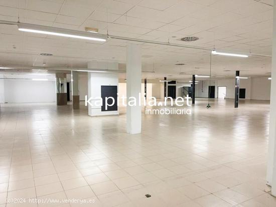 Local comercial en alquiler en Ontinyent - VALENCIA