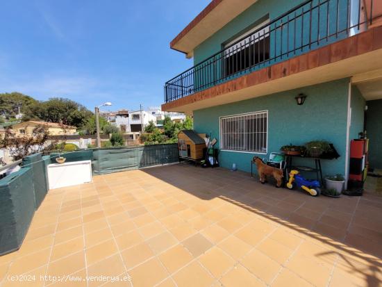 Chalet en Subirats en parcela de 1152 m2 + parcela colindante de 469 m2 en urb. Can Rosell - BARCELO