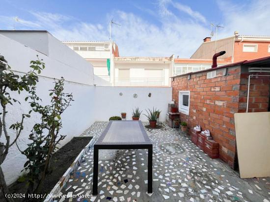 ACOGEDORA CASA ADOSADA A LA VENTA EN ESPARREGUERA - LA PLANA (BARCELONA) - BARCELONA