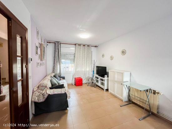 ACOGEDORA CASA ADOSADA A LA VENTA EN ESPARREGUERA - LA PLANA (BARCELONA) - BARCELONA