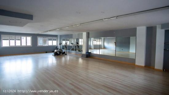 Entresuelo ideal para negocio gimnasio o cualquier otro  tipo de negocio - ALICANTE