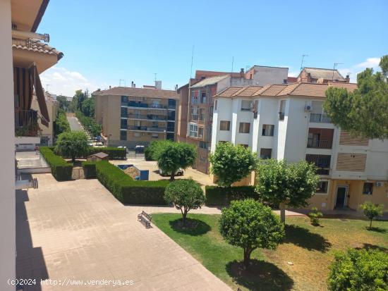 AMPLIO PISO JUNTO AL COLEGIO EL CARMEN - CORDOBA