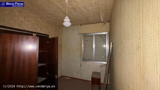 CASA CON PATIO PARA REFORMAR INTEGRAL EN PONFERRADA!! - LEON