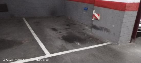  PLAZA PARA COCHE MEDIANA! - BARCELONA 