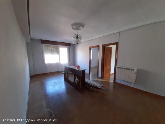 PISO EN VENTA EN ZONA DE LA PILARICA (VALLADOLID) - VALLADOLID