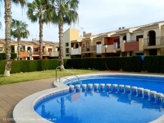 BUNGALOW PLANTA BAJA CON PISCINA COMUNITARIA. - ALICANTE