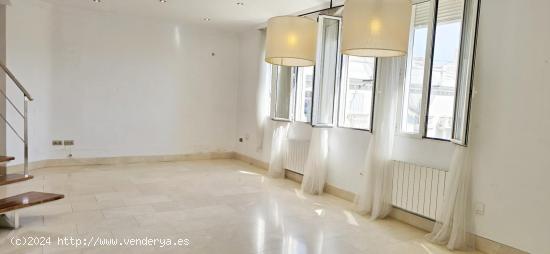 DESCUBRE EL LUJO Y LA COMODIDAD !! IMPRESIONANTE ÁTICO DÚPLEX EN EL BARRIO DE GRAN VÍA !! - VALEN