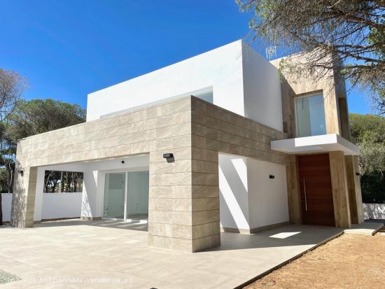  CHALET A ESTRENAR EN PLAYA DE LA BARROSA - CADIZ 