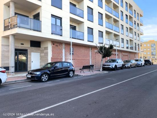 LOCAL COMERCIAL EN PLANTA BAJA DE EDIFICIO DE OBRA NUEVA - CASTELLON