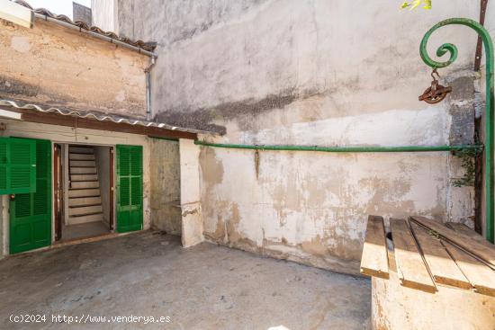 Casa para reformar en el centro de Porreres - BALEARES