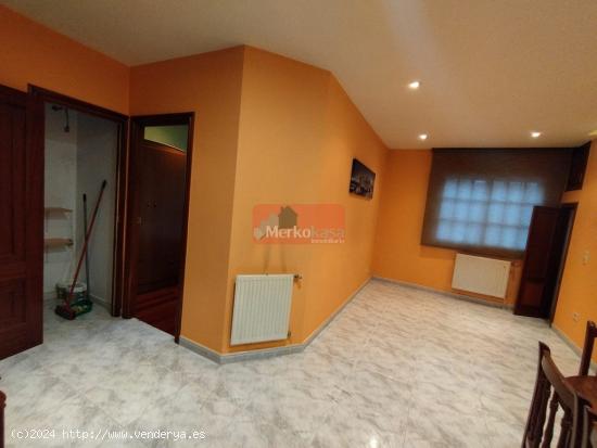 SE VENDE PISO LUMINOSO EN BECERREA - LUGO