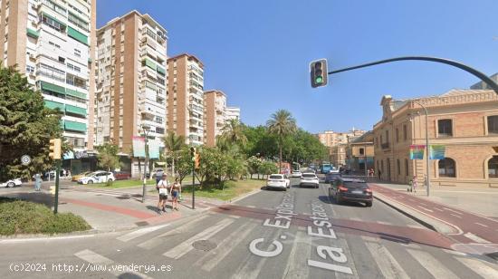 PISO DE 3 DORMITORIOS EN ZONA VIALIA - MALAGA