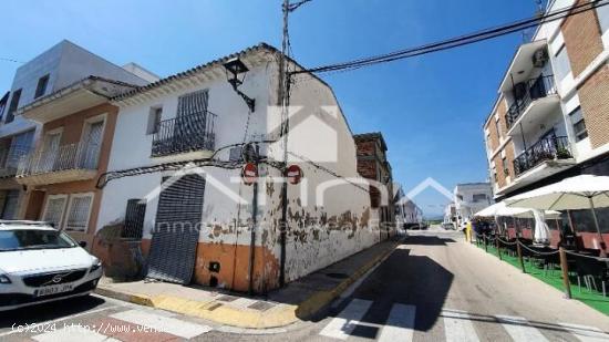  Casa para completamente para reformar con muchas posibilidades situada pueblo de Daimús - VALENCIA 