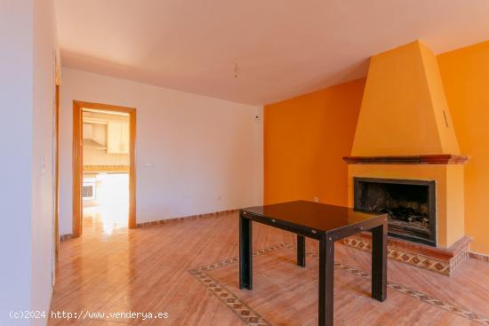 Casa en Castillo de Tajarja - GRANADA