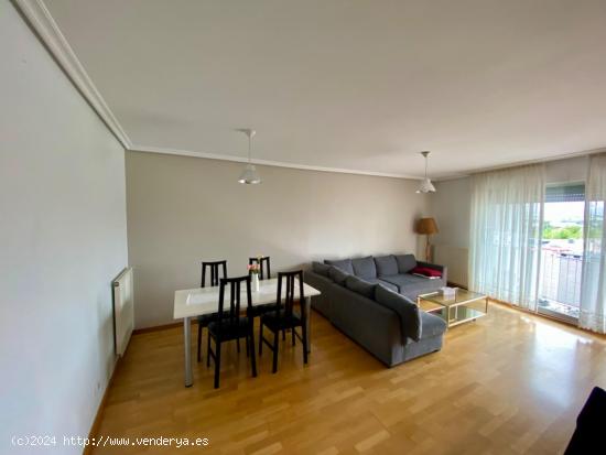 Piso en venta en Mendebaldea con terraza - NAVARRA