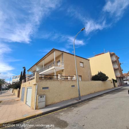 Apartamento de lujo en primera línea de playa - ALICANTE