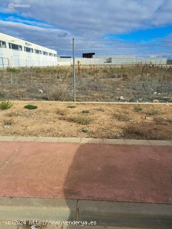  API LUNA INMOBILIARIA VENDE TERRENO URBANO - ALBACETE 