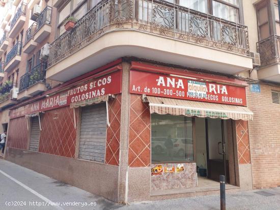 Se alquila local comercial en el casco histórico de la ciudad - MURCIA