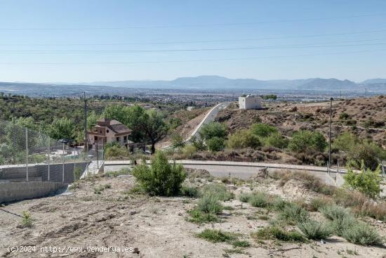 SOLAR URBANO EN ALTOS DE LA ZUBIA CON MAGNÍFICAS VISTAS - GRANADA