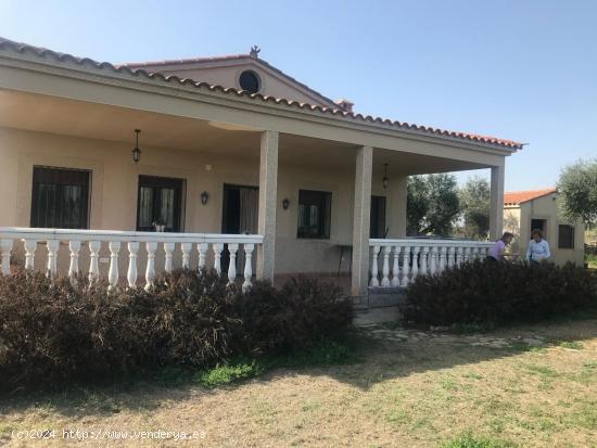  Se vende parcela en Aldea del Cano con casa incluida - CACERES 