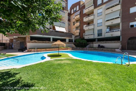  Precioso ático dúplex con 2 dormitorios, garaje y trastero en Granada. - GRANADA 