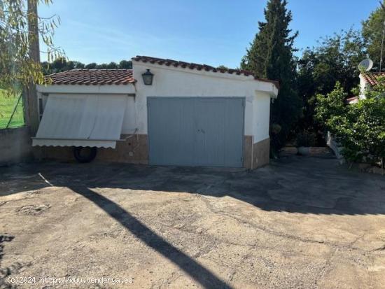 SE VENDE CHALET EN VILAMARXANT - VALENCIA