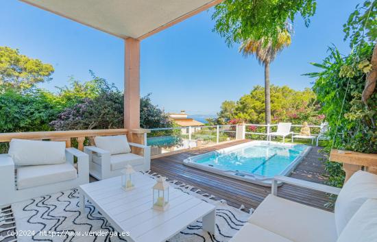 Dos chalets para unificar con vistas al mar en Badía Blava - BALEARES