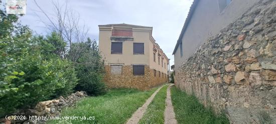 101- Edificio en construcción en La Higuera, Espirdo (Segovia) - SEGOVIA