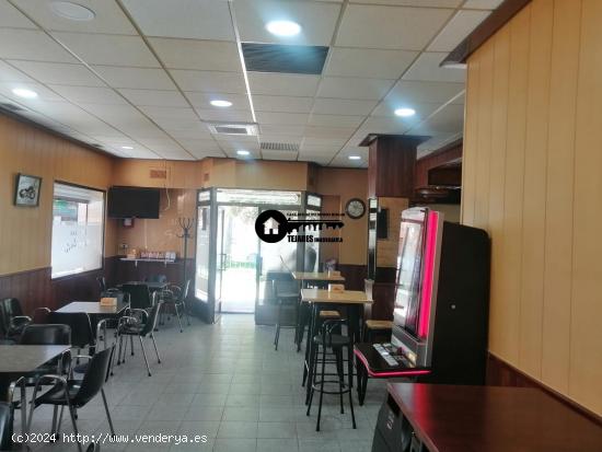 INMOBILIARIA TEJARES VENDE EXCELENTE BAR EN ACTIVIDAD-ZONA HOSPITAL - ALBACETE