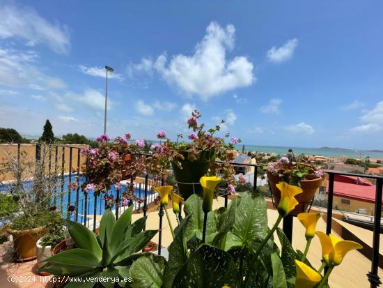 Precioso chalet con vistas al mar desde su terraza acristalada - MURCIA