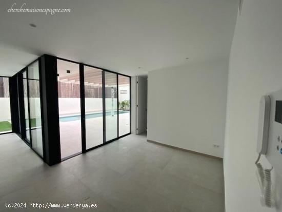 VILLAS DE OBRA NUEVA EN ORIHUELA COSTA - ALICANTE