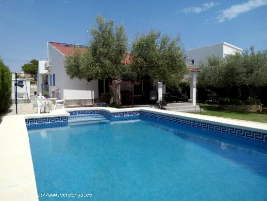 Casa totalmente reformada con piscina en Las Tres Calas - TARRAGONA