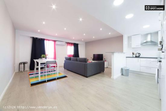 apartamento de 3 dormitorios luminoso y moderno en alquiler en Poblats Marítims - VALENCIA