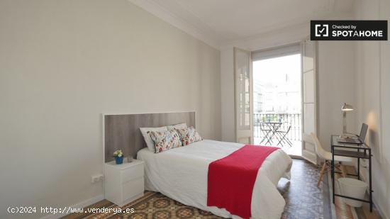 Habitación luminosa en alquiler en el apartamento de 6 dormitorios en L'Esquerra de l'Eixample - BA