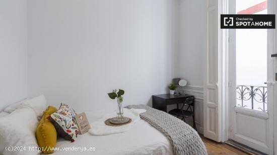 Habitación acogedora con llave independiente en el apartamento compartido, Puerta del Sol - MADRID