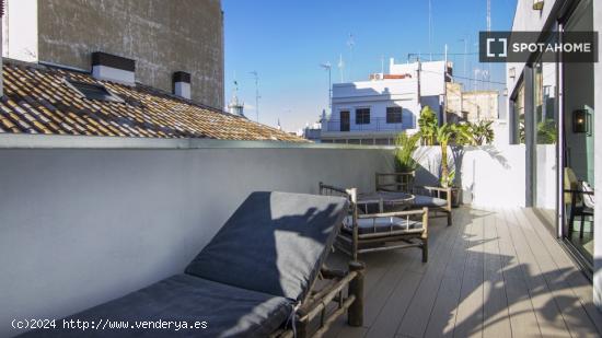 Piso dúplex de 1 habitación en alquiler en Ciutat Vella - VALENCIA