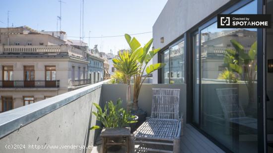 Piso dúplex de 1 habitación en alquiler en Ciutat Vella - VALENCIA