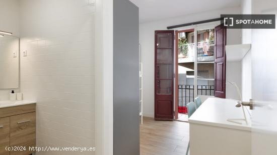 Habitación doble compartida con balcón en alquiler en residencia de estudiantes, Barcelona - BARCE