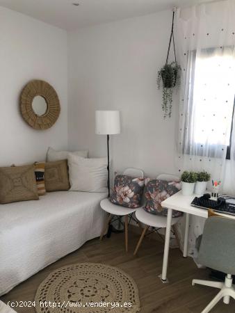  Habitación en piso compartido en Rubí - BARCELONA 