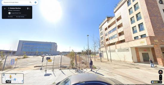 LOCAL EN ALQUILER RONDA NORTE FRENTE NUEVOS JUZGADOS - BADAJOZ