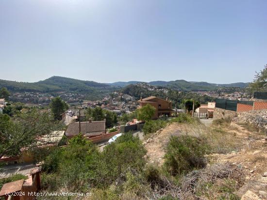  Terreno con vistas al pueblo de Vallirana - BARCELONA 