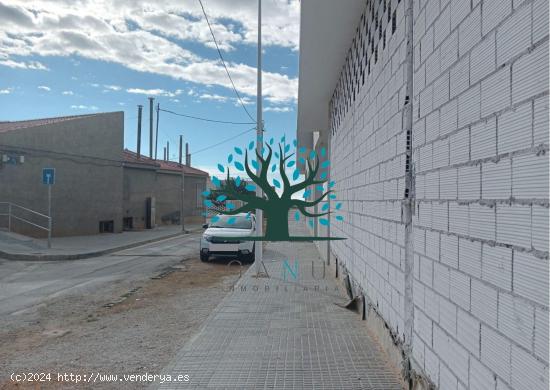 SOLO QUEDA UN LOCAL COMERCIAL EN ISLA PLANA!! - MURCIA