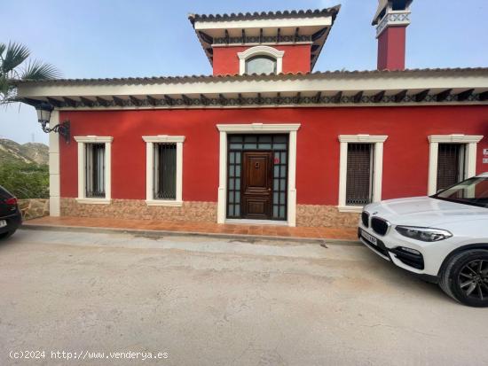 Singular vivienda en Villanueva del rio segura. - MURCIA