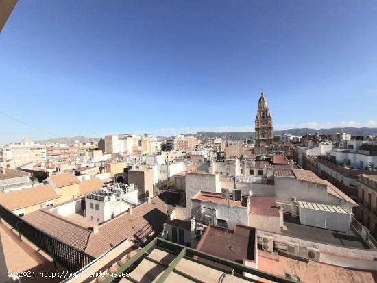 Sobreático con cinco habitaciones en Platería, centro de murcia - MURCIA