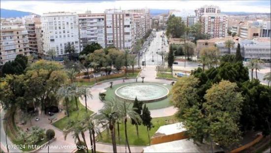 Atico en la plaza Circular - MURCIA