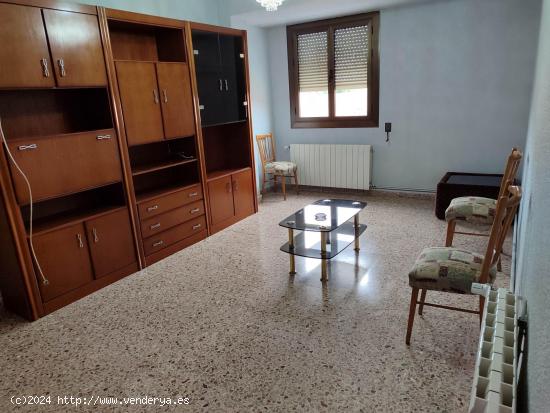 AMPLIA VIVIENDA REFORMADA Y CON GARAJE  EN SAN ROQUE - ALBACETE